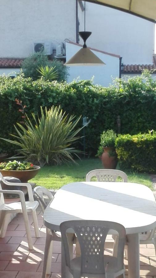 הוילה Bella Farnia La Casa Di Angelo E Gladys מראה חיצוני תמונה
